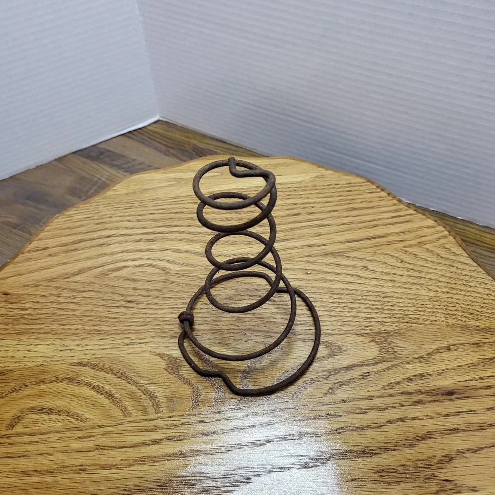 VTG Rusty Cyclone Tornado Metal Coil Old Bed Springs Lot Of 6 Pc. 7